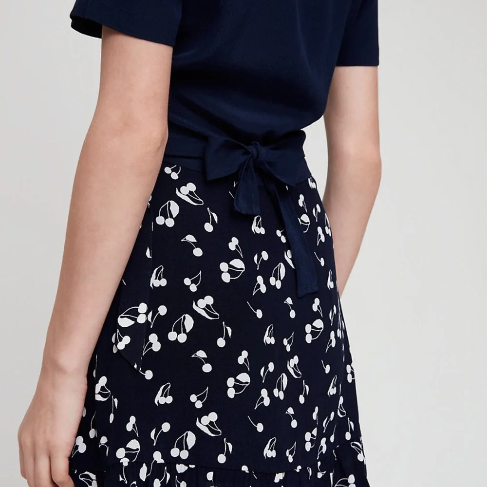ARITZIA SUNDAY BEST Olson Top - Picture 4 of 12